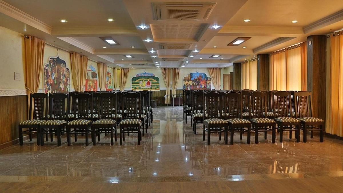 Continento The Classic Hotel Tirur Exterior foto